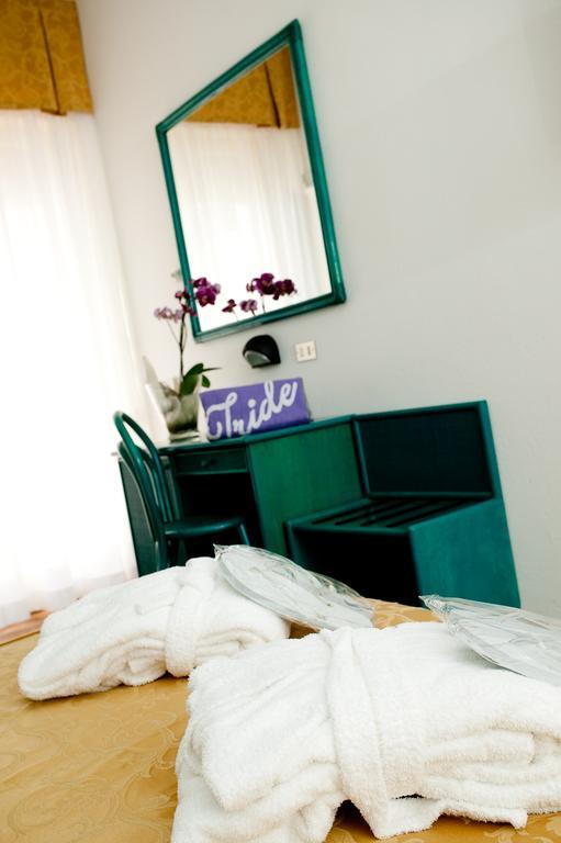 Hotel Iride & Spa Cesenatico Eksteriør billede