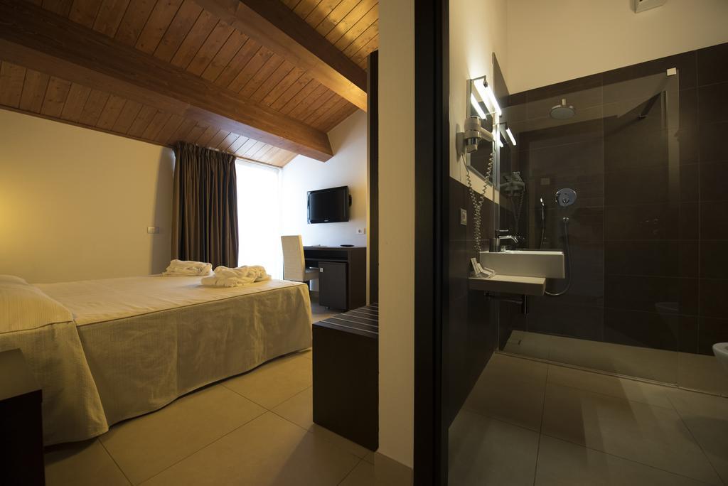 Hotel Iride & Spa Cesenatico Eksteriør billede